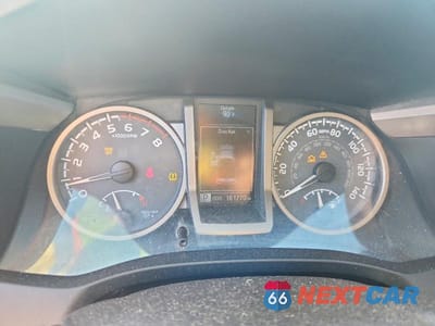 Zdjęcie 9 z 12 samochodu: 2016 TOYOTA TACOMA SR5 VIN:5TFSX5EN7GX040857 - miniatura