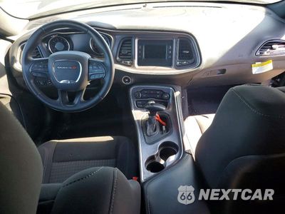 Zdjęcie 8 z 13 samochodu: 2017 DODGE CHALLENGER SXT VIN:2C3CDZAG3HH527656 - miniatura