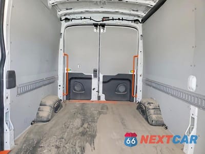 Zdjęcie 10 z 13 samochodu: 2025 FORD TRANSIT T-150 DELIVERY VAN VIN:1FTYE1C83SKA37272 - miniatura