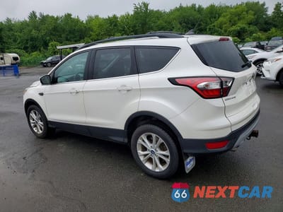 Drugie zdjęcie samochodu z przodu: 2018 FORD ESCAPE SE VIN:1FMCU9GD0JUC24485 - miniatura