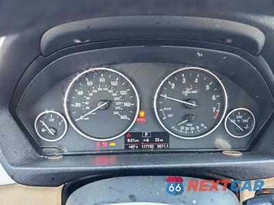 Zdjęcie 9 z 12 samochodu: 2016 BMW 320 XI VIN:WBA8E5G55GNT41620 - miniatura
