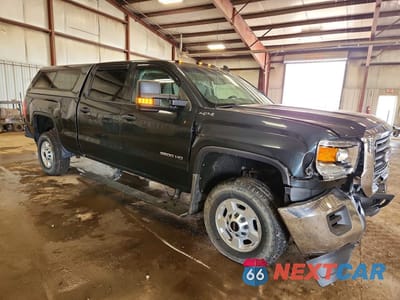 Czwarte zdjęcie samochodu z boku: 2017 GMC SIERRA K2500 HEAVY DUTY VIN:1GT12REG7HF173063 - miniatura