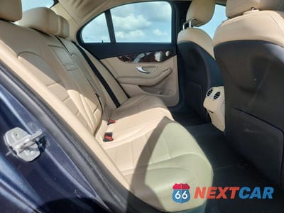 Zdjęcie 10 z 13 samochodu: 2015 MERCEDES-BENZ C 300 4MATIC VIN:55SWF4KB5FU003497 - miniatura