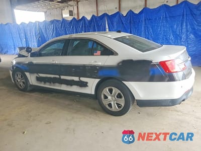 Drugie zdjęcie samochodu z przodu: 2018 FORD TAURUS POLICE INTERCEPTOR VIN:1FAHP2MK1JG114741 - miniatura