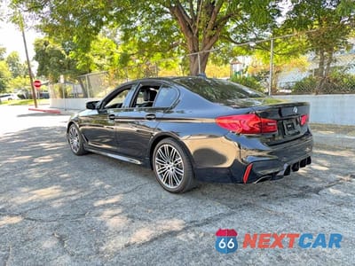 Trzecie zdjęcie samochodu z tyłu: 2020 BMW 540 I VIN:WBAJS1C05LWW82727 - miniatura