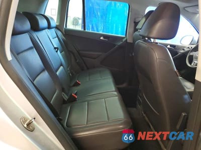 Zdjęcie 11 z 13 samochodu: 2011 VOLKSWAGEN TIGUAN S VIN:WVGBV7AX2BW539293 - miniatura