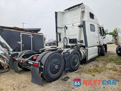 Trzecie zdjęcie samochodu z tyłu: 2024 VOLVO VNL SEMI TRUCK VIN:4V4NC9EH2RN340237 - miniatura