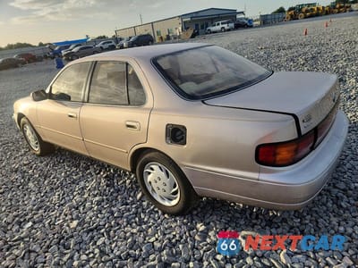 Drugie zdjęcie samochodu z przodu: 1994 TOYOTA CAMRY LE VIN:4T1GK12E8RU048824 - miniatura