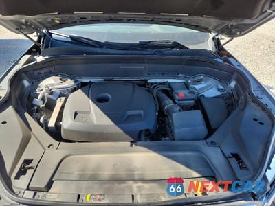 Zdjęcie 11 z 12 samochodu: 2020 VOLVO XC90 T6 MOMENTUM VIN:YV4A22PK7L1596639 - miniatura