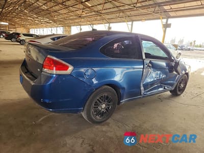 Trzecie zdjęcie samochodu z tyłu: 2008 FORD FOCUS SE VIN:1FAHP33N18W179039 - miniatura