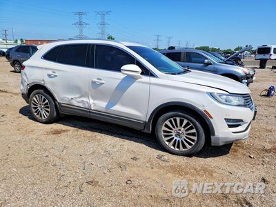 Czwarte zdjęcie samochodu z boku: 2017 LINCOLN MKC RESERVE VIN:5LMCJ3D93HUL49302 - miniatura