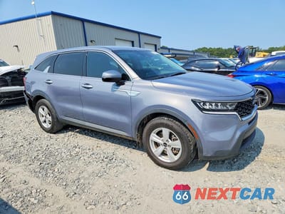 Czwarte zdjęcie samochodu z boku: 2022 KIA SORENTO LX VIN:5XYRG4LC4NG149089 - miniatura