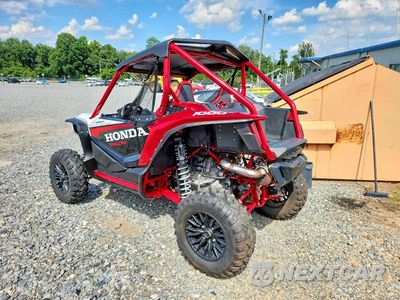 Trzecie zdjęcie samochodu z tyłu: 2023 HONDA SXS1000 S2X VIN:1HFVE0598P4400332 - miniatura