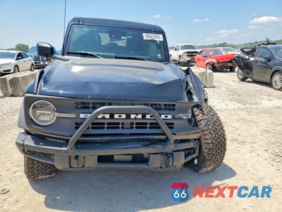Piąte zdjęcie samochodu w środku: 2022 FORD BRONCO BASE VIN:1FMEE5BP3NLA80491 - miniatura