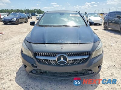 Piąte zdjęcie samochodu w środku: 2014 MERCEDES-BENZ CLA 250 VIN:WDDSJ4EB4EN035860 - miniatura
