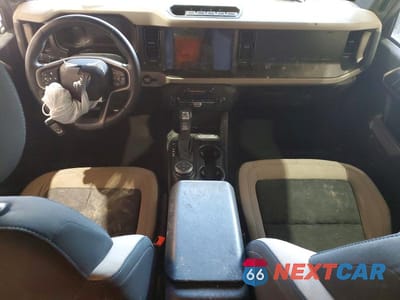 Zdjęcie 8 z 14 samochodu: 2022 FORD BRONCO BASE VIN:1FMEE5DP2NLB32111 - miniatura