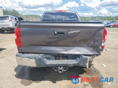 Zdjęcie 6 z 12 samochodu: 2017 TOYOTA TUNDRA SR5 VIN:5TFRM5F1XHX115426 - miniatura