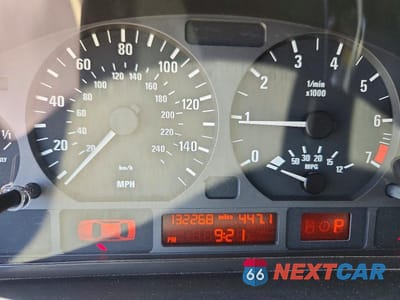 Zdjęcie 9 z 12 samochodu: 2003 BMW 325 I VIN:WBAET37453NJ34952 - miniatura
