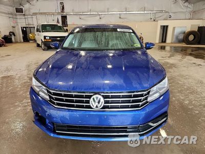 Piąte zdjęcie samochodu w środku: 2017 VOLKSWAGEN PASSAT S VIN:1VWAT7A31HC014493 - miniatura