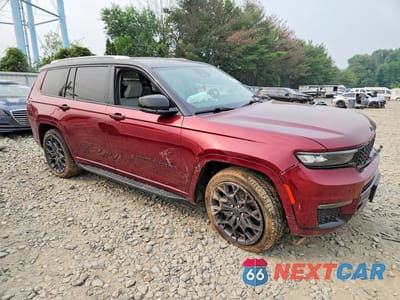 Czwarte zdjęcie samochodu z boku: 2023 JEEP GRAND CHEROKEE L SUMMIT VIN:1C4RJKEG5P8109684 - miniatura