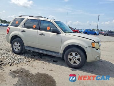 Czwarte zdjęcie samochodu z boku: 2009 FORD ESCAPE XLT VIN:1FMCU03799KA36664 - miniatura