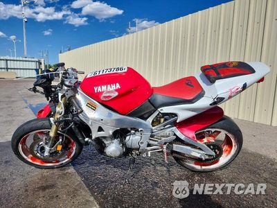 Trzecie zdjęcie samochodu z tyłu: 1999 YAMAHA YZFR1 VIN:JYARN02E8XA001642 - miniatura