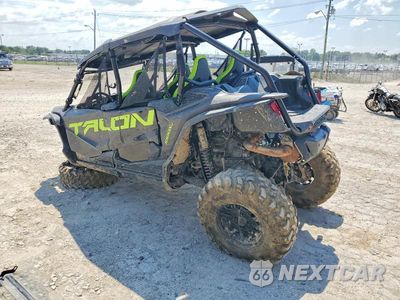 Trzecie zdjęcie samochodu z tyłu: 2021 HONDA SXS1000 UTILITY VEHICLE VIN:1HFVE06A0M4100935 - miniatura
