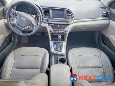 Zdjęcie 8 z 12 samochodu: 2017 HYUNDAI ELANTRA LIMITED VIN:KMHD84LF3HU147110 - miniatura
