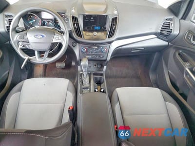 Zdjęcie 8 z 13 samochodu: 2019 FORD ESCAPE SE VIN:1FMCU0GD9KUB06755 - miniatura