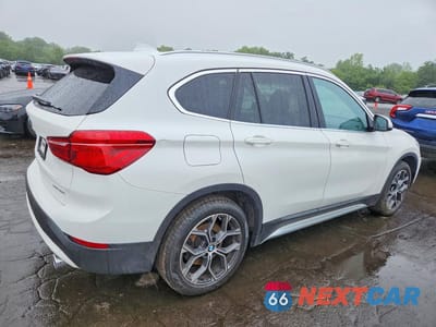Trzecie zdjęcie samochodu z tyłu: 2021 BMW X1 XDRIVE28I VIN:WBXJG9C06M5S54128 - miniatura