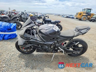 Trzecie zdjęcie samochodu z tyłu: 2025 BMW S 1000 RR VIN:WB10P2308S6L33014 - miniatura