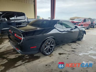 Trzecie zdjęcie samochodu z tyłu: 2020 DODGE CHALLENGER R/T VIN:2C3CDZBT1LH250803 - miniatura