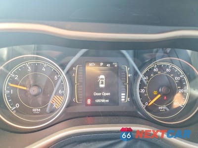 Zdjęcie 9 z 12 samochodu: 2015 JEEP CHEROKEE LATITUDE VIN:1C4PJLCB9FW737083 - miniatura