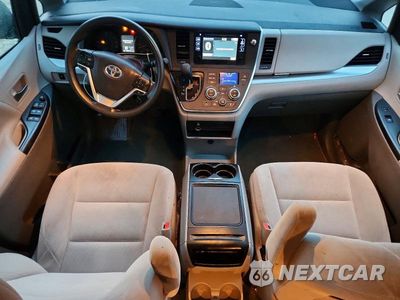 Zdjęcie 8 z 13 samochodu: 2016 TOYOTA SIENNA LE VIN:5TDKK3DCXGS734127 - miniatura
