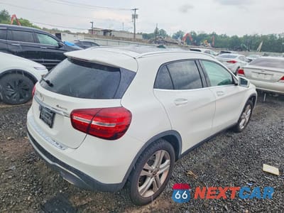 Trzecie zdjęcie samochodu z tyłu: 2020 MERCEDES-BENZ GLA 250 4MATIC VIN:WDCTG4GB0LJ664959 - miniatura