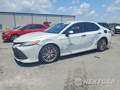 2018 TOYOTA CAMRY XLE 4T1B11HK3JU036580 - główne zdjęcie licytacji z USA - miniatura
