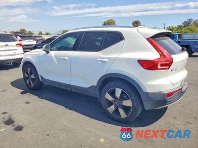 Drugie zdjęcie samochodu z przodu: 2019 VOLVO XC40 T5 MOMENTUM VIN:YV4162UK5K2111545 - miniatura