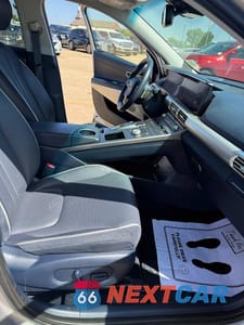 Piąte zdjęcie samochodu w środku: 2023 HYUNDAI NEXO LIMITED VIN:KM8J84A62PU031790 - miniatura