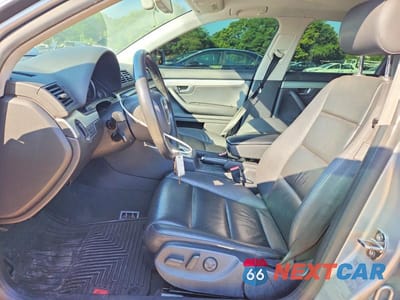 Zdjęcie 7 z 13 samochodu: 2005 AUDI A4 VIN:WAUDG68E85A479055 - miniatura