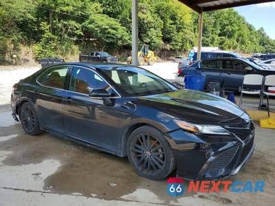 Czwarte zdjęcie samochodu z boku: 2022 TOYOTA CAMRY XSE VIN:4T1K61AK0NU023089 - miniatura