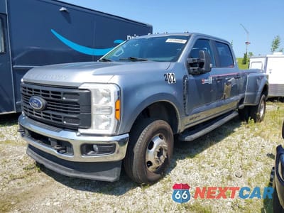 2023 FORD F350 SUPER DUTY 1FT8W3DT1PEC34555 - główne zdjęcie licytacji z USA - miniatura