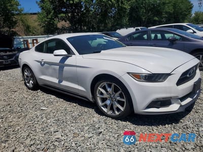 Czwarte zdjęcie samochodu z boku: 2015 FORD MUSTANG VIN:1FA6P8TH1F5310679 - miniatura