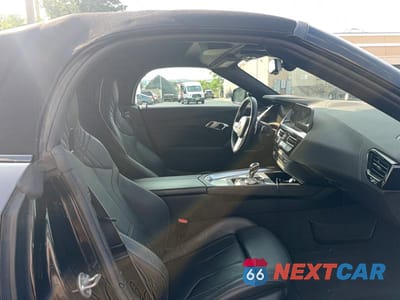 Piąte zdjęcie samochodu w środku: 2020 BMW Z4 M40I VIN:WBAHF9C09LWW44449 - miniatura