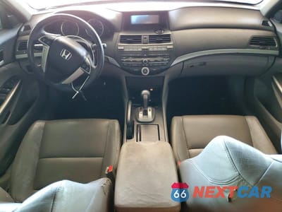 Zdjęcie 8 z 12 samochodu: 2010 HONDA ACCORD EXL VIN:1HGCP2F81AA152903 - miniatura