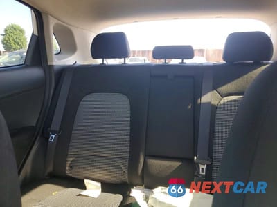 Zdjęcie 10 z 13 samochodu: 2018 HYUNDAI KONA SEL VIN:KM8K22AA3JU111654 - miniatura