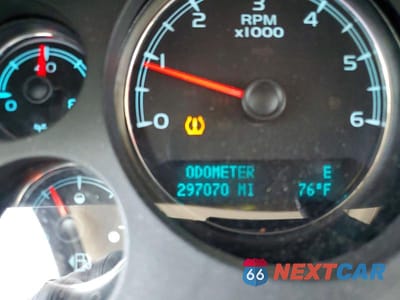 Zdjęcie 9 z 13 samochodu: 2013 GMC YUKON XL K1500 SLT VIN:1GKS2KE79DR320847 - miniatura