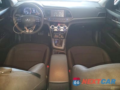 Zdjęcie 8 z 12 samochodu: 2019 HYUNDAI ELANTRA SEL VIN:5NPD84LF9KH429869 - miniatura