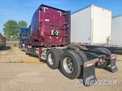Drugie zdjęcie samochodu z przodu: 2021 FREIGHTLINER CASCADIA 126 SEMI TRUCK VIN:1FUJHHDR0MLMZ1302 - miniatura