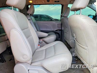 Zdjęcie 11 z 13 samochodu: 2019 TOYOTA SIENNA XLE 8-PASSENGER VIN:5TDYZ3DC5KS976600 - miniatura