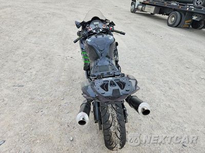 Czwarte zdjęcie samochodu z boku: 2013 KAWASAKI ZX1400 F VIN:JKBZXNF18DA004173 - miniatura
